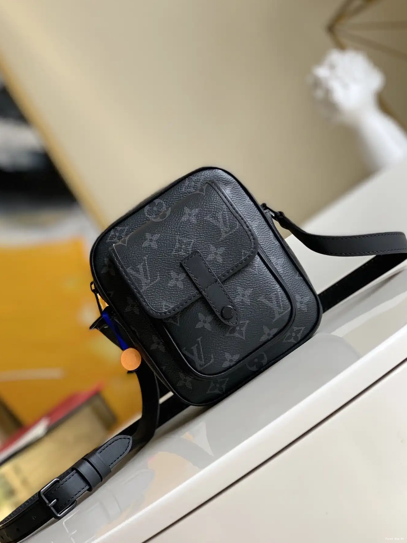 Firstbag Wearable VUITTON LOUIS Christopher Wallet 0614